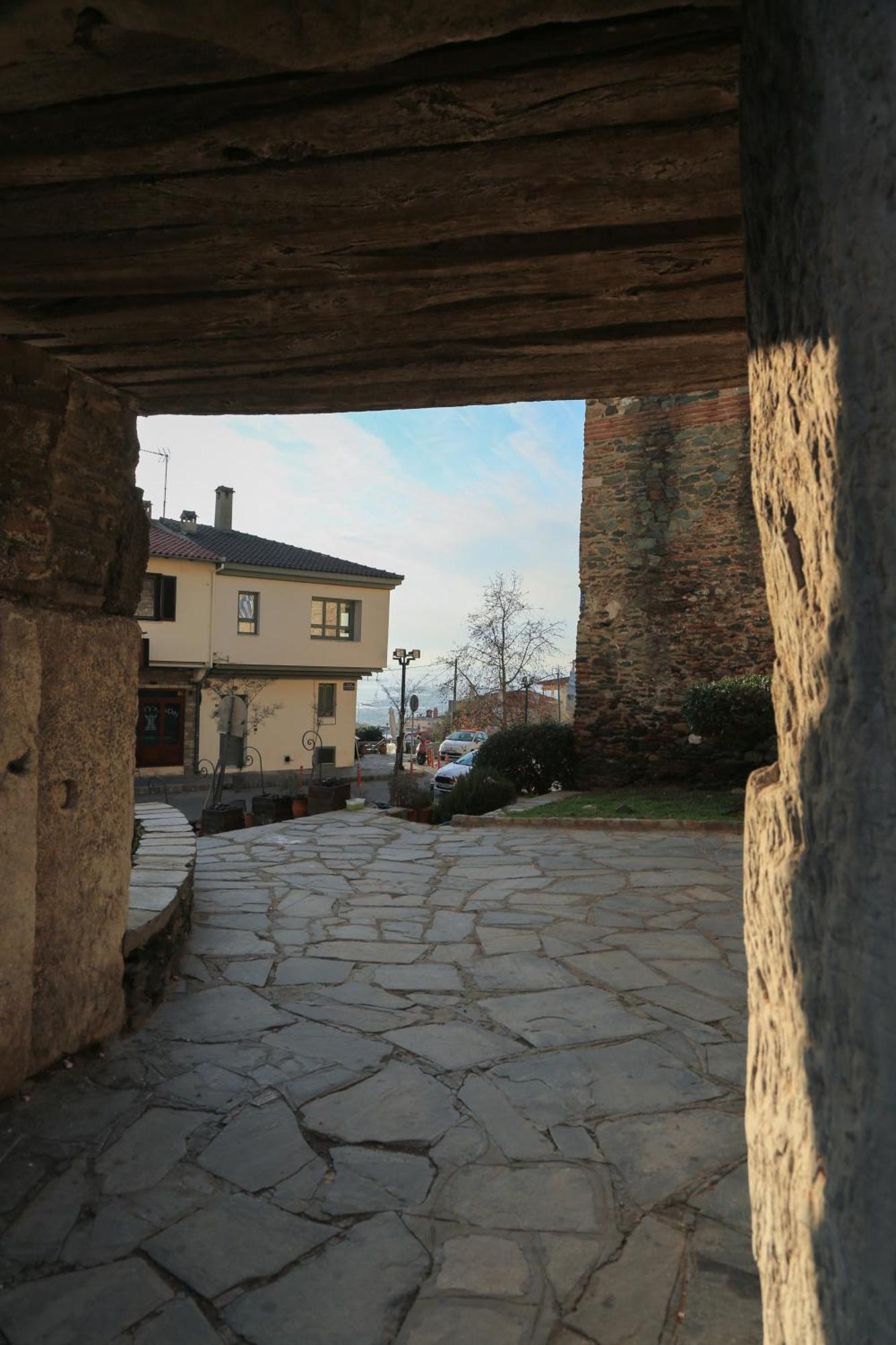 Beyond The Castle * Soluň