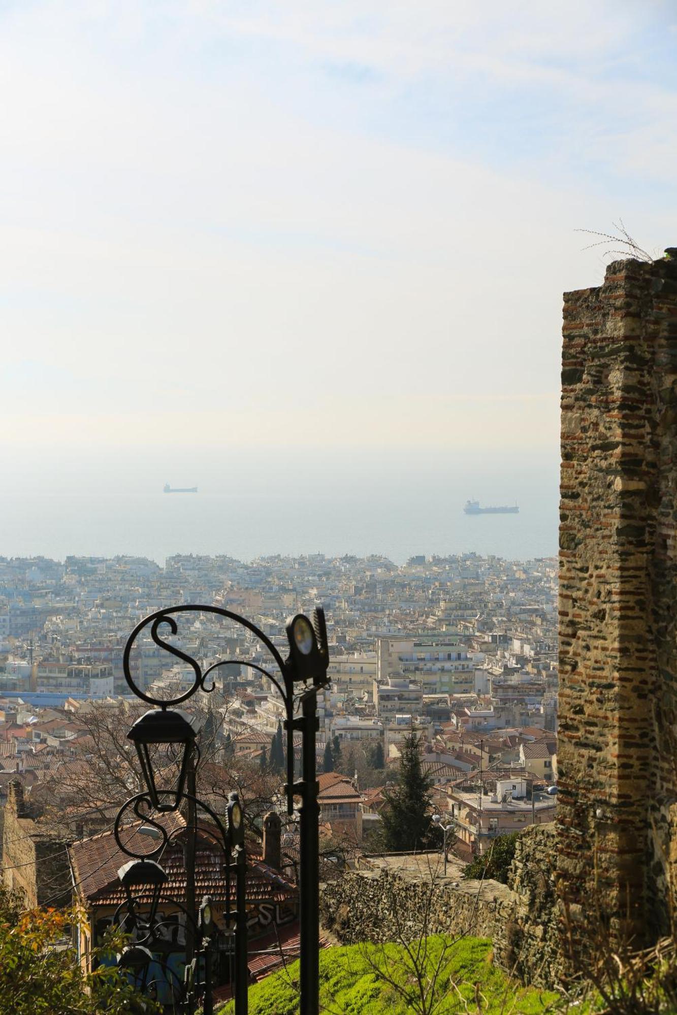 Apartment Beyond The Castle *