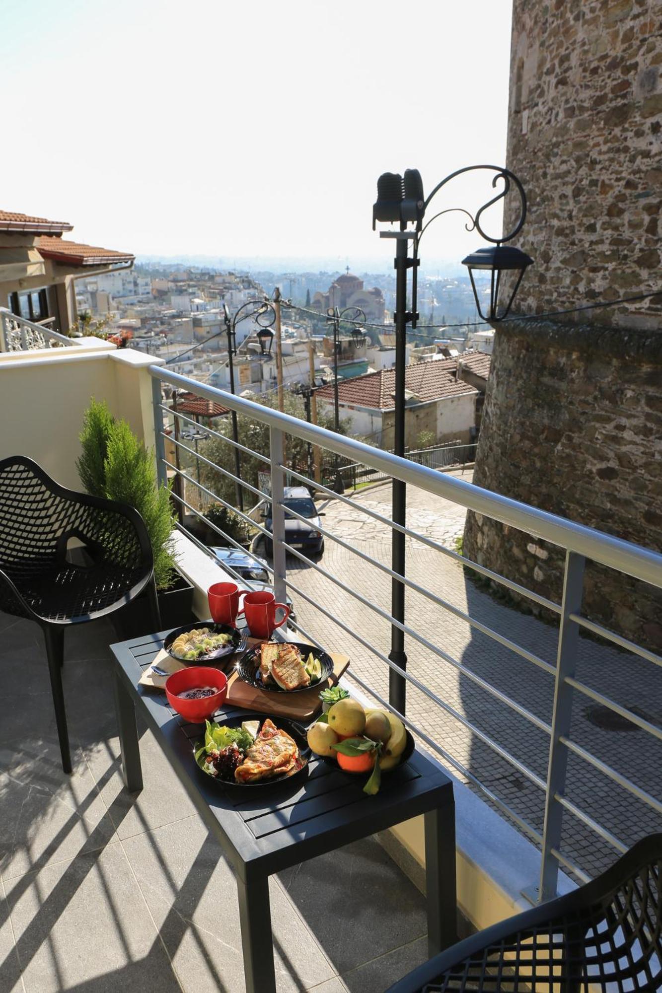Beyond The Castle Apartment Thessaloniki